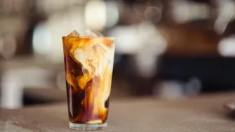 Thai ledena kava, espresso tonik ili ledene kocke: 3 super recepta s kavom