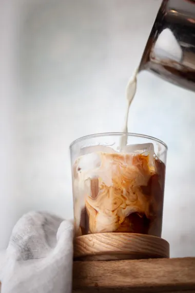 Thai ledena kava, espresso tonik ili ledene kocke: 3 super recepta s kavom