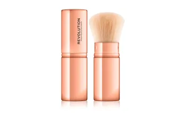 Slavna vizažistica otkrila koji je najbolji način za čišćenje make up kistova