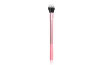 Slavna vizažistica otkrila koji je najbolji način za čišćenje make up kistova