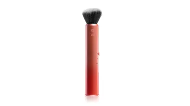 Slavna vizažistica otkrila koji je najbolji način za čišćenje make up kistova