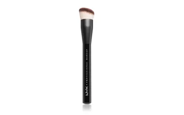 Slavna vizažistica otkrila koji je najbolji način za čišćenje make up kistova