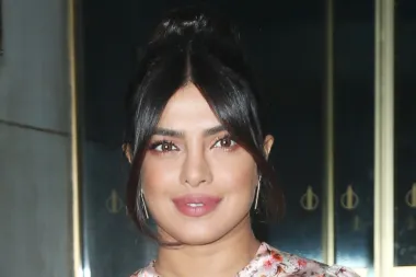 Priyanka Chopra isfurala 'jelly sandale'. Jel povratak gumenih sandala, top ili flop?