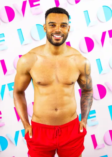 'Love Island': Tri nova otočana stigla su u raj! Na koga su bacili oko i kome će pomrsiti planove?