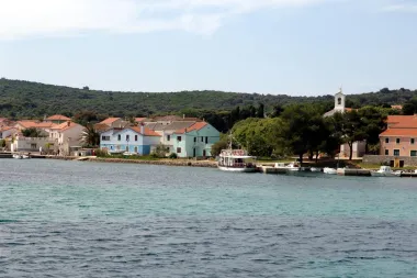 Posjeti Ilovik, otok cvijeća na kojem su automobili zabranjeni