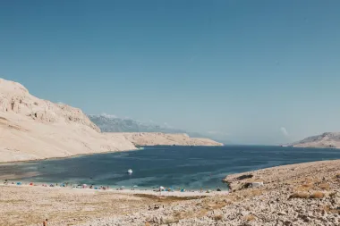 Pag skriva neke od najljepših plaža, ali i prirodne fenomene