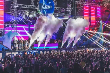 LMF iznad svih očekivanja - nekoliko tisuća ljudi partijalo na Jarunu uz poznate svjetske DJ-eve