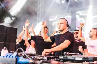 LMF iznad svih očekivanja - nekoliko tisuća ljudi partijalo na Jarunu uz poznate svjetske DJ-eve