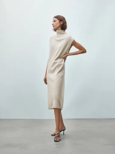 Pulover haljine već su stigle. Evo super high street modela