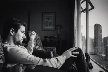 Obrati pažnju na ova 4 suptilna znaka da frajer s tobom ne misli ozbiljno