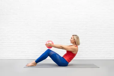 Voliš trenirati kod kuće? Ovih 6 pilates vježbi ono je što trebaš!