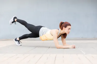 Voliš trenirati kod kuće? Ovih 6 pilates vježbi ono je što trebaš!
