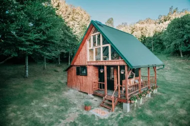 Vikend u prirodi? Ova predivna koliba ti može biti odredište