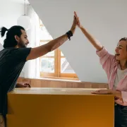 Prvo prijatelji pa partneri? Iza većine uspješnih veza krije se ova formula