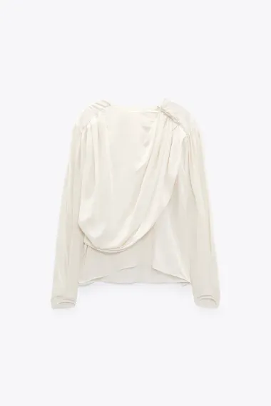 10 romantičnih bluza za fantastične jesenske outfite