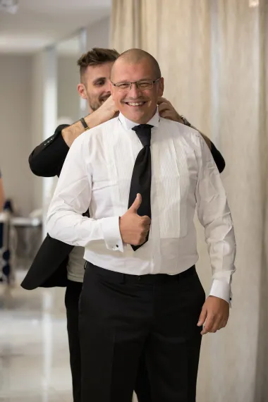 Suze, smijeh i ples na prvim probama vjenčanica i odijela