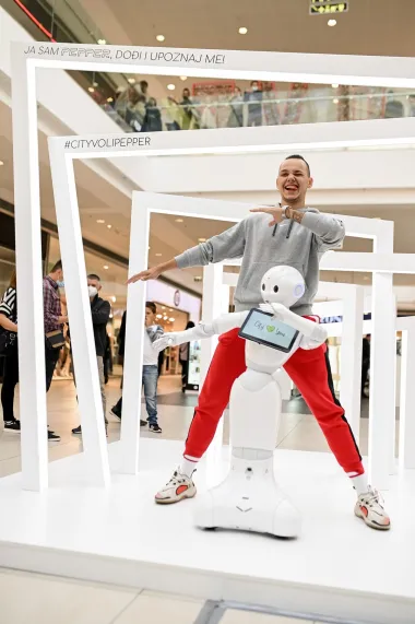Upoznajte Pepper - prvog humanoidnog robota u shopping centru