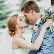 Zauvijek zajedno! Ili ne? Je li ON pravi materijal za brak?