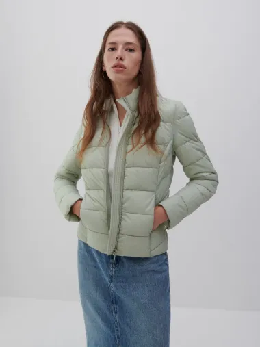 I ove jeseni nosimo prošivene i puf jakne. Reserved ima sjajne modele