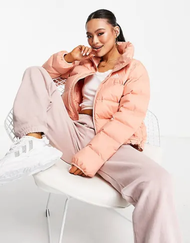 Zašto ove godine ne bi isfurala pink kaput ili jaknu? Imamo super modele