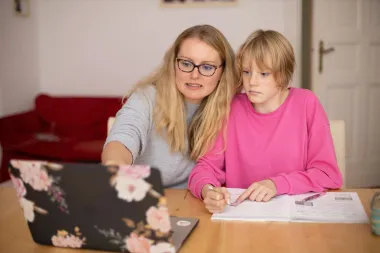 Jesu li roditelji krivi za tvoje ljubavne probleme i kako prekinuti loše obrasce?