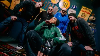 Lara i grupa Bang Bang znaju kako zagrijati atmosferu provokativnim stihovima
