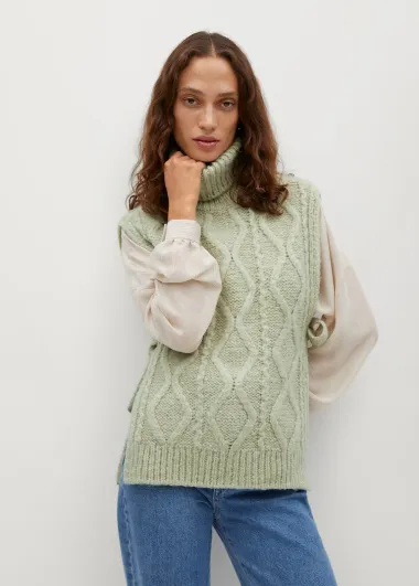 Od vunenih kaputa do trendi pletiva – Mango Outlet ima odlične komade za zimu