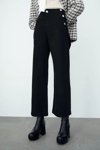 Crne traperice idu na sve, pa smo izdvojile super modele