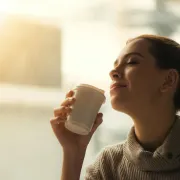 Voliš kavu? Evo kako je možeš učiniti još zdravijom
