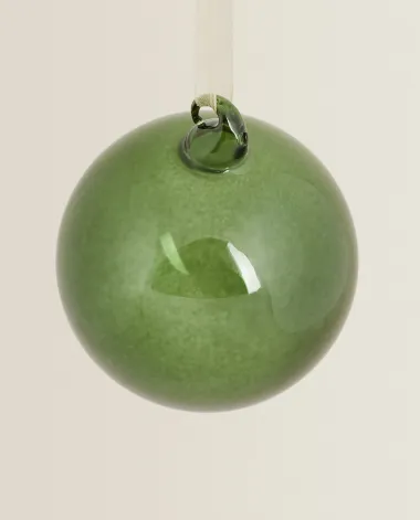 Ove godine hit su zelene božićne kuglice. Znamo gdje ih možeš pronaći