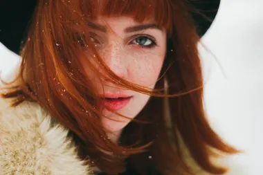 Nosi se kosa boje medenjaka. Imamo inspiraciju s Instagrama