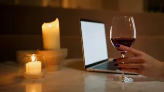Tanka je granica između uživanja u alkoholu i alkoholizma. Kako znati razliku?