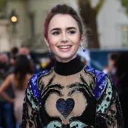 Lily Collins 'isfurala' šiške koje će biti totalni hit 2022.