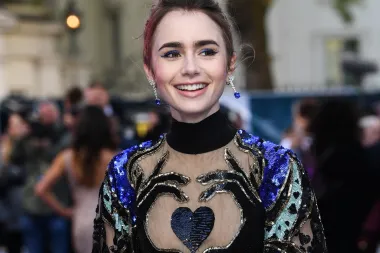 Lily Collins 'isfurala' šiške koje će biti totalni hit 2022.