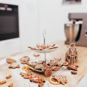 Prhki i miri&scaron;ljavi, medenjaci Mirjane &Scaron;poljar donose miris Božića