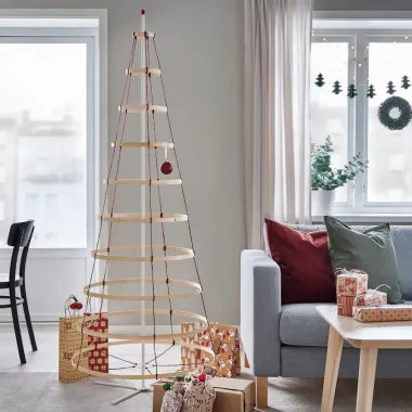 Pročešljale smo ponudu IKEA umjetnih božićnih drvaca i oduševile se