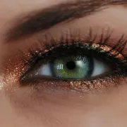 Zasjaj u najluđoj noći: 3 prijedloga za novogodišnji make up