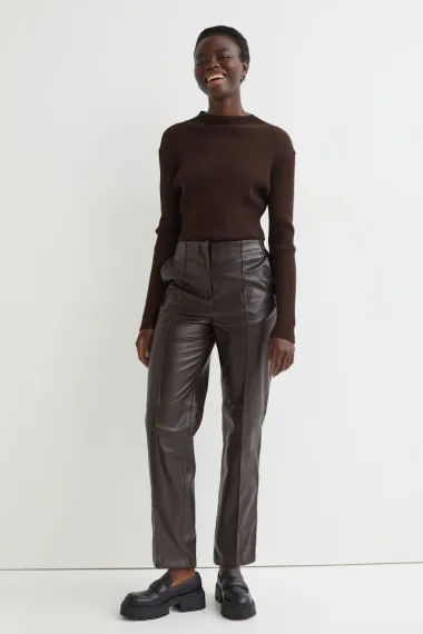 Crna je uvijek IN, a H&M ima bezvremenske komade koje želimo