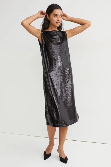 Crna je uvijek IN, a H&M ima bezvremenske komade koje želimo
