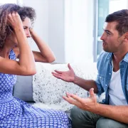 5 ključnih znakova da si imaš posla s narcisoidnim muškarcem