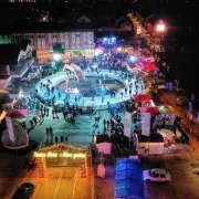 'Advent na kotačima' rasplesao Vinkovčane uz Daleku Obalu i Roberta Marekovića & Swingerse
