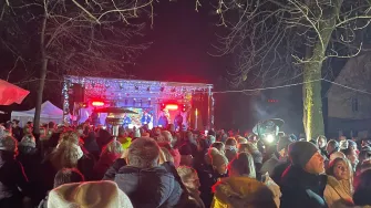 'Advent na kotačima' razveselio Petrinju uz koncert Tomislava Bralića & klapu Intrade, sljedeće i zadnje stajalište doček Nove godine u Vukovaru