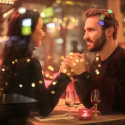 Kako prepoznati narcisa? Odat će ga ovi znakovi