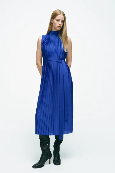 Nijansa dostojna kraljica: Royal blue komadi koje želimo
