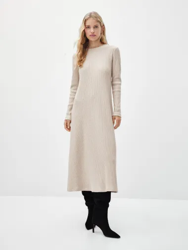 Nosi se pletivo: Elegantni i topli modeli haljina za zimu