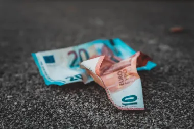 Financijska nevjera: Zašto u braku lažemo o novcu i kako riješiti problem?