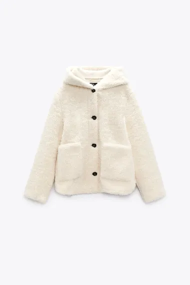 Tople i upečatljive: I ove zime nosimo shearling jakne
