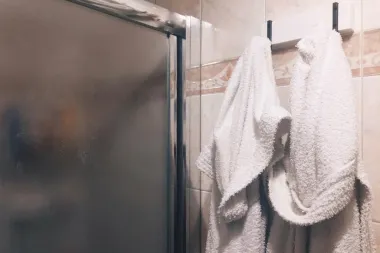 Kompletan vodič: Kako seks pod tušem učiniti zabavnim i sigurnim
