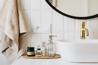 10 najvećih beauty mitova - često pranje kose je loše, a umjetne trepavice oštećuju prirodne