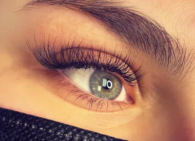 10 najvećih beauty mitova - često pranje kose je loše, a umjetne trepavice oštećuju prirodne